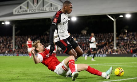 Bobby De Cordova-Reid’s impressive goal secures Fulham’s win against a struggling Millers team.