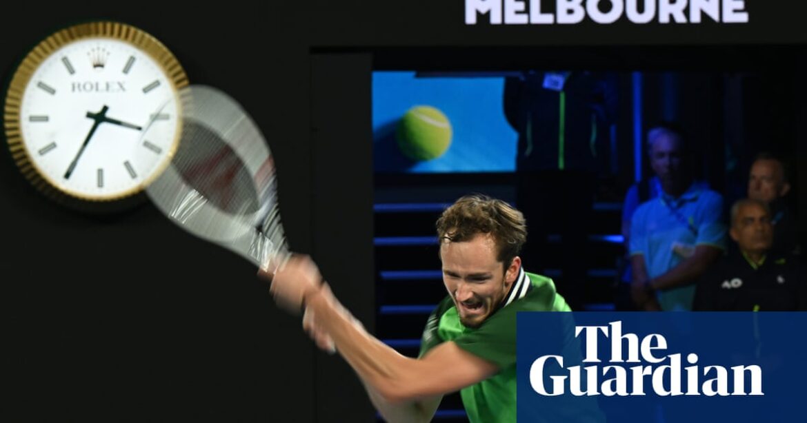 Daniil Medvedev defeats Emil Ruusuvuori in a challenging match, ending at 3:40am in the Australian Open.