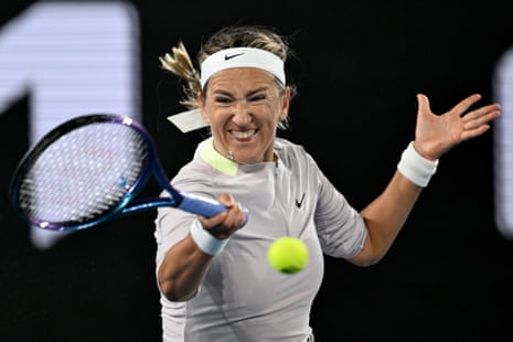 Victoria Azarenka on her way to victory over Clara Tauson.