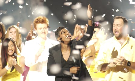 Fantasia Barrino wins American Idol in 2004