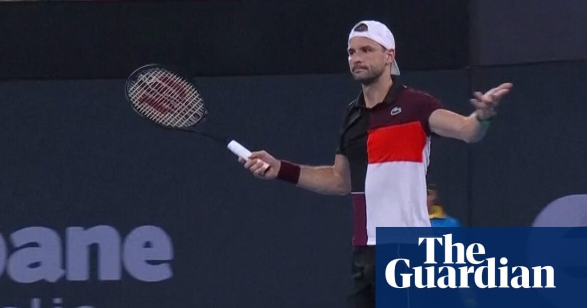 Grigor Dimitrov successfully scores a point against Andy Murray using a damaged racket – footage captured.