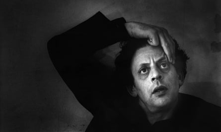 Avant-garde hero … Philip Glass in 2001.