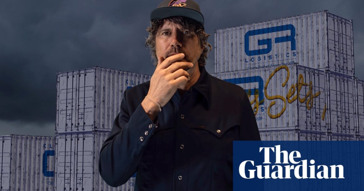 Please ask any questions you have for Gruff Rhys in this post.