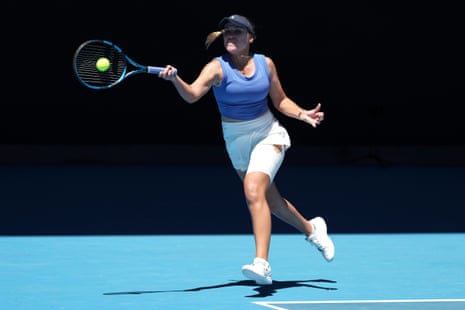 Swiatek eliminates Kenin, Ruud easily advances, Purcell triumphs over Valkusz at the Australian Open – live updates.