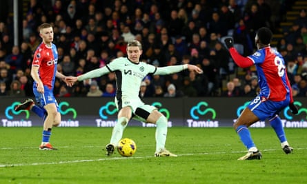 Conor Gallagher comes back to haunt Crystal Palace as he secures a last-minute win for Chelsea.