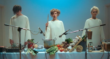 Experience the Screen: The Timeless Attraction of Food Films
