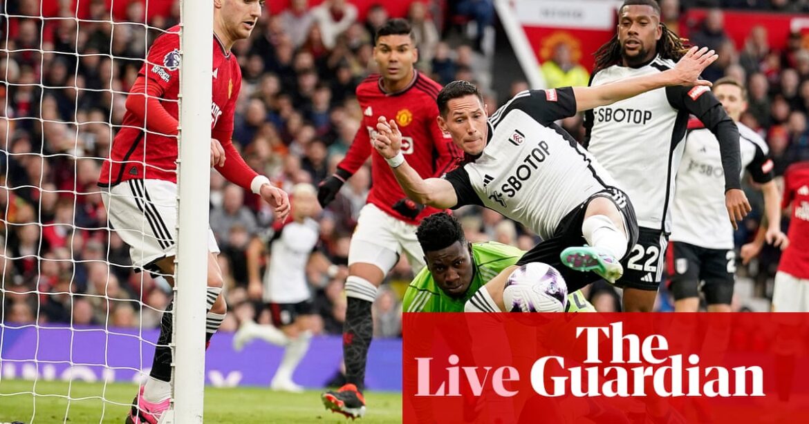 Live coverage of Fulham versus Manchester United, Everton versus Brighton, and other matches on the clockwatch.