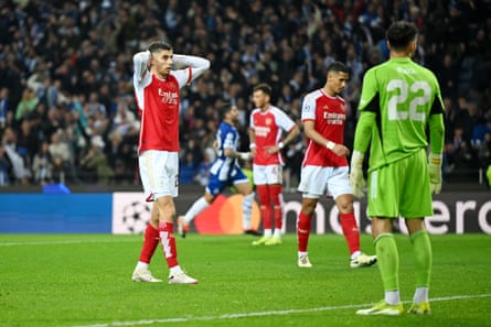 Porto’s Galeno scores a spectacular goal to give them a slight lead against an unimpressive Arsenal team.