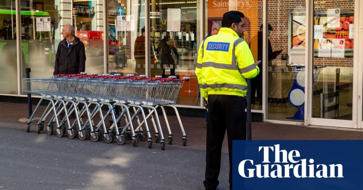The number of incidents of violence and abuse against retail employees in the UK has increased to 1,300 per day.