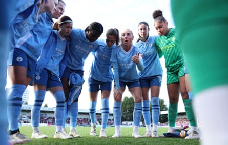 The WSL title is on the line as Chelsea and Manchester City clash in a highly anticipated match.