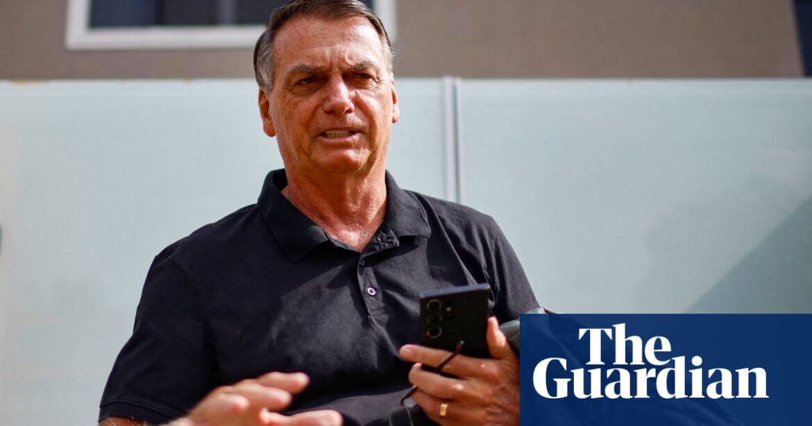 According to former commanders, Bolsonaro formulated a strategy for a coup in Brazil following his loss to Lula.