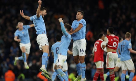 Arsenal’s intensity key at Manchester City as title drama enters its final act | Barney Ronay