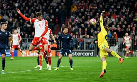 Bayern Munich advances to the quarter-finals with two goals from Harry Kane, defeating Lazio.