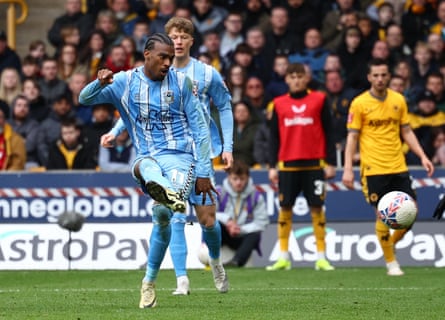 Coventry strike twice in injury time to stun Wolves and reach FA Cup last four