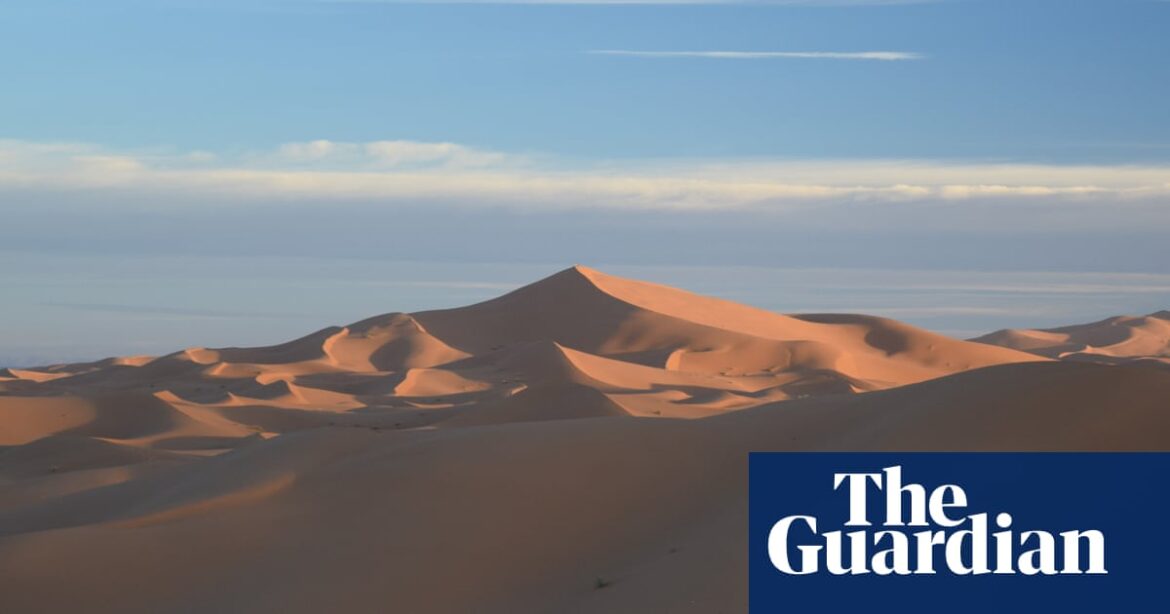 Experts uncover enigmas of enormous, mobile sand formation in Morocco