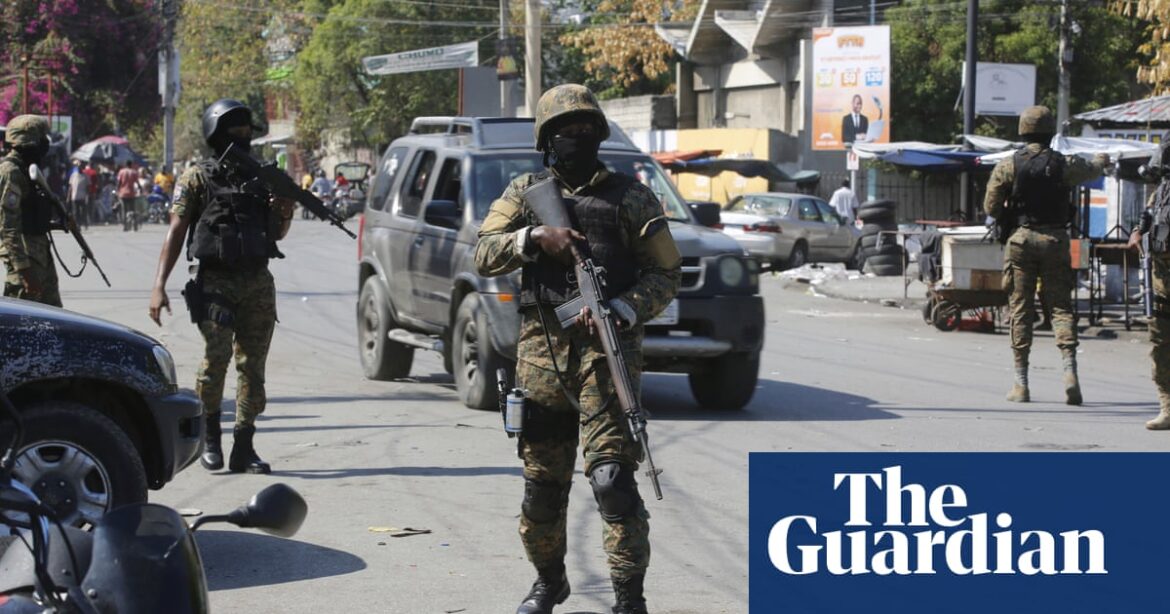 Gangs are launching assaults on police stations in Haiti while leaders from Caribbean nations are requesting an urgent meeting in response to the crisis.