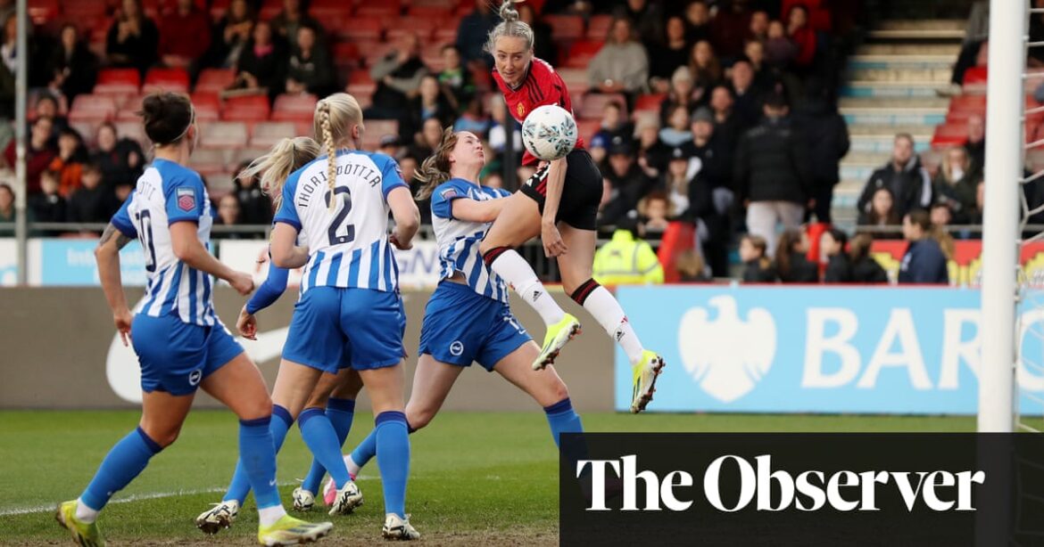 Manchester United dominates Brighton in Women’s FA Cup behind goals from Turner and Parris

Turner and Parris propel Manchester United to victory over Brighton in Women’s FA Cup.