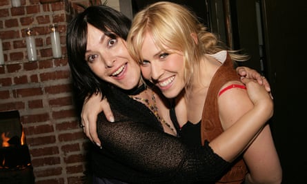 Natasha Bedingfield utilized the Beatles’ Indian era as inspiration for creating her hit song “Unwritten”.