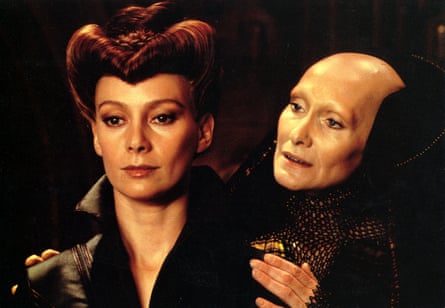 Francesca Annis and Sian Phillips in Dune, 1984.