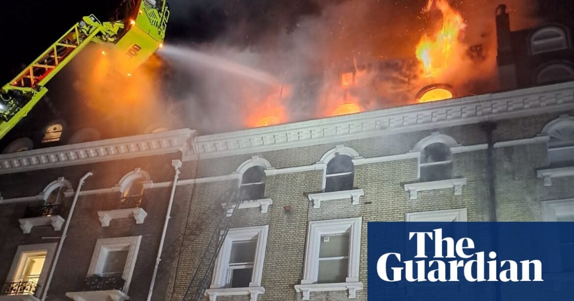 Over 100 people were evacuated and approximately 11 were injured due to a fire in South Kensington.