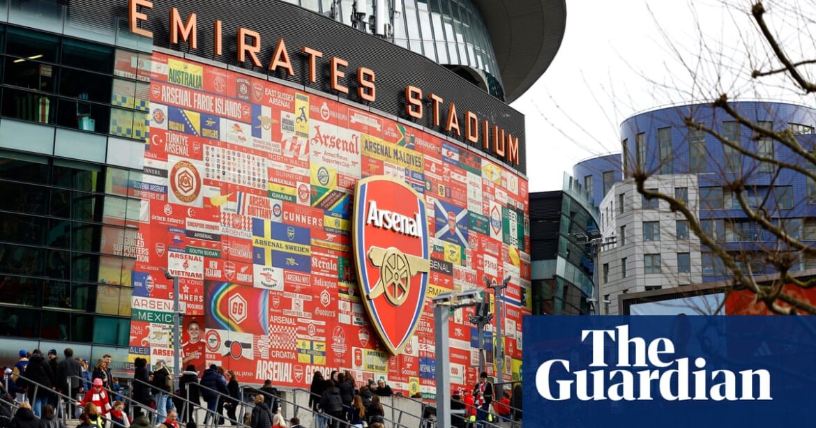 The Arsenal team received criticism for causing Jewish supporters to leave due to a rally supporting Palestine outside of the stadium.