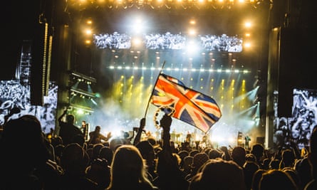 There is a suggestion for concert arenas to implement a £1 levy on tickets in order to support smaller music venues in the UK.