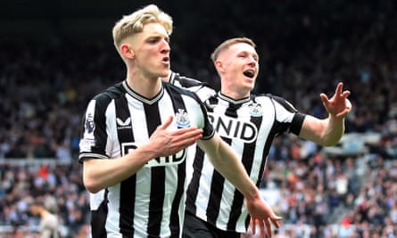 Alexander Isak double leads Newcastle in thrashing of toothless Tottenham