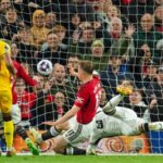 Fernandes rescues Manchester United in frantic win over Sheffield United