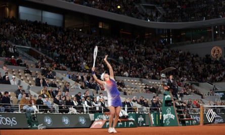 French Open brings in booze ban to curb rowdy Roland Garros spectators