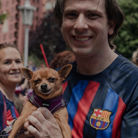 Barcelona fan and their dog at the fan zone in Bilbao ahead of the 2024 Women’s Champions League final between Barcelona and Lyon.