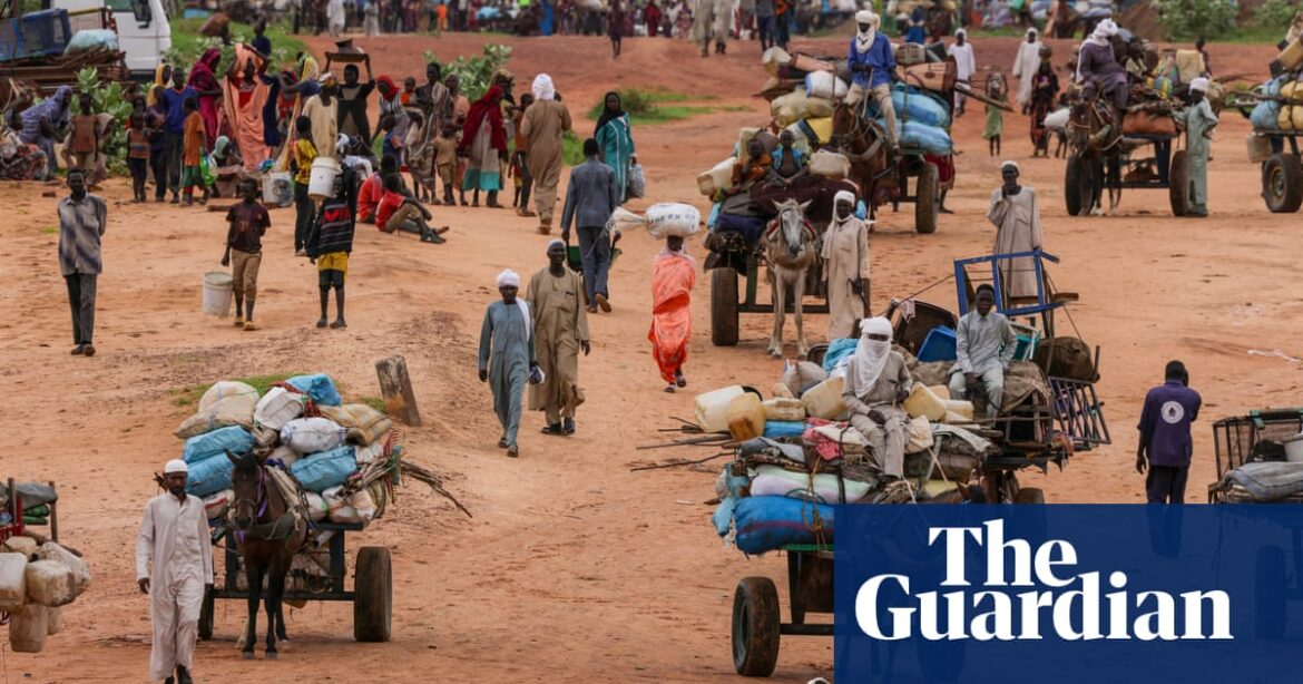 Tens of thousands flee camp in Sudan after attacks by RSF paramilitaries