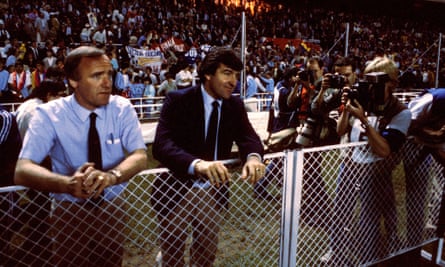 Terry Venables watches on in the 1986 European Cup final.