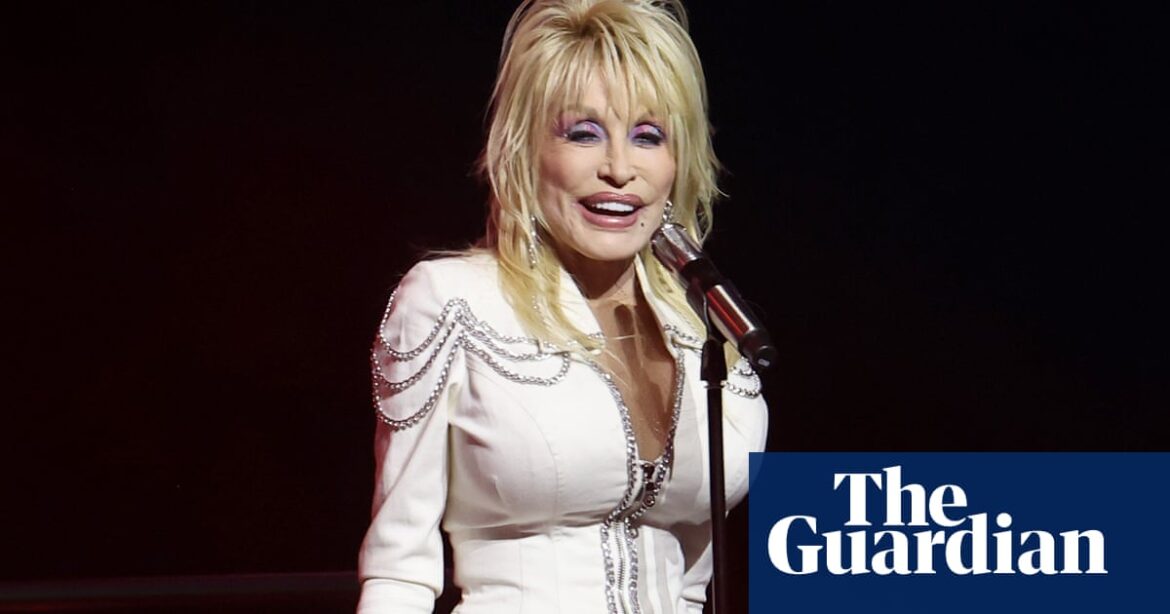 Dolly Parton announces Broadway musical: ‘You’ll laugh, you’ll cry, you’ll clap’