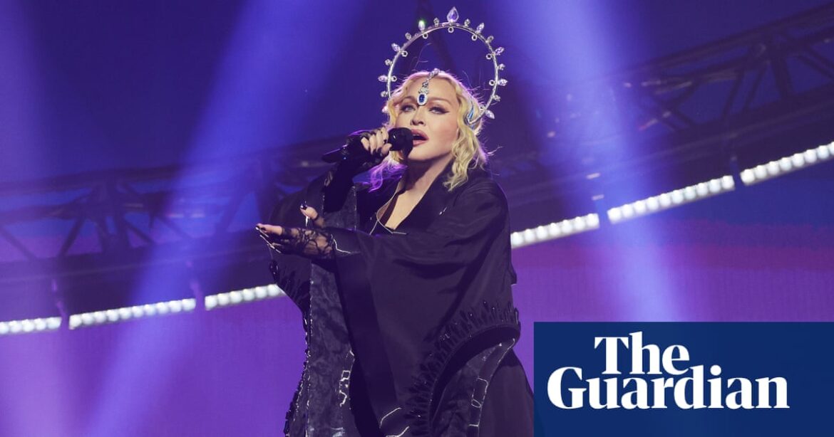 Madonna fans who sued singer over late concert start dismiss their own lawsuit