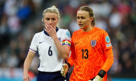 Sarina Wiegman rues ‘unnecessary’ England loss and Mary Earps injury