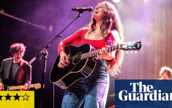 Waxahatchee review – warm, rousing anthems about embracing change