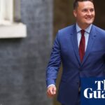 Wes Streeting says NHS is broken as he announces pay talks with junior doctors