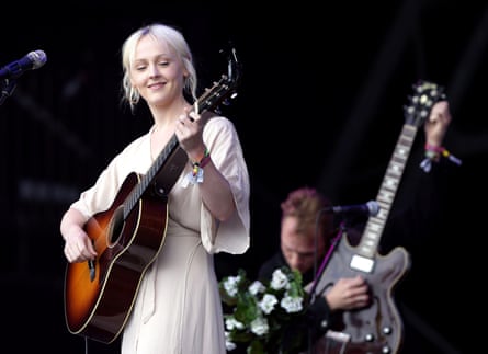 Marling on the Pyramid stage at Glastonbury in 2017.