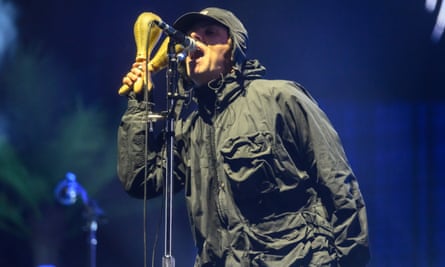 Leeds festival review – Lana Del Rey and Liam Gallagher are sublime after the storm