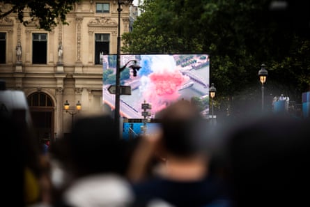 Tourists and Parisians came out to watch the opening ceremony of the 2024 Olympics in Paris, but discovered that without tickets, they couldn’t access the river Seine, and couldn’t see anything of the show. The mood varied between disappointment and anger, and a few tried to keep a brave face.