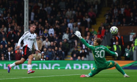 Emile Smith Rowe fires past Mads Hermansen to open the scoring for Fulham.