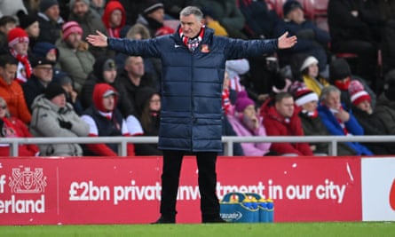 Tony Mowbray: not a fan of presentations.