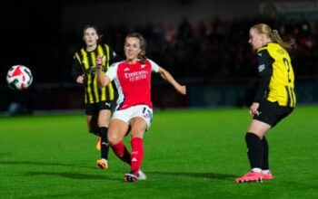 Arsenal reach Champions League group stage as Beth Mead inspires Häcken rout