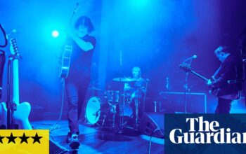 Jack White review – virtuoso noisemaker delivers in riotous style