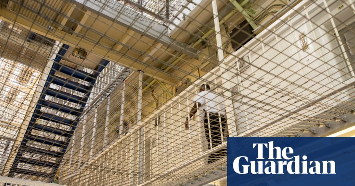 Ministers dismiss claim UK government may rent prison space in Estonia