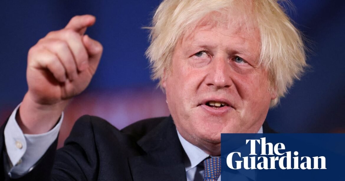 Boris Johnson hits out at ‘greedy’ Keir Starmer over freebies