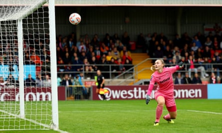 Caldentey and Kafaji on target as Arsenal seal welcome win at West Ham