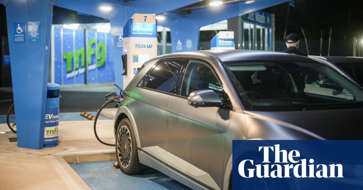 Carmakers ramp up pressure on chancellor for EV sales subsidies