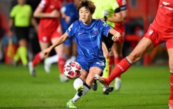 Chelsea continue winning start with comfortable victory at Twente