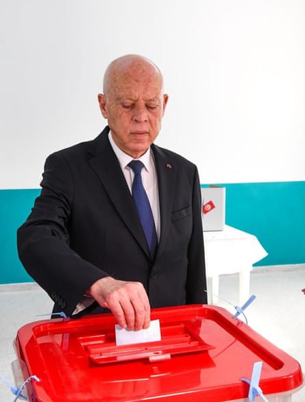 Democracy campaigners criticise President Saied as polls close in Tunisia